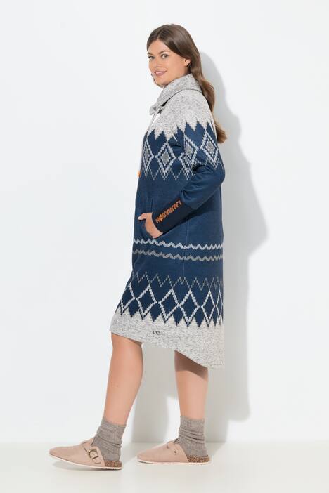 Robe à motif norvégien. Manches longues et capuche