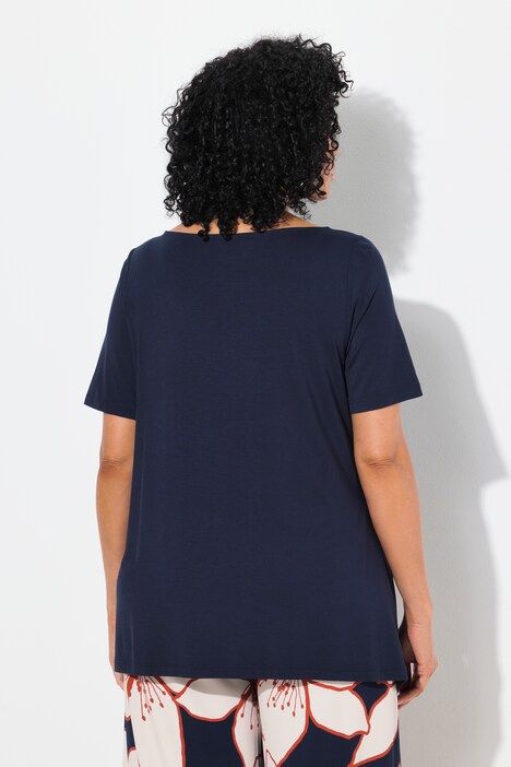 T-shirt classica con drappeggio, scollo a barca e mezze maniche