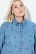 Blusa con fiocchi ricamati, collo da camicia e maniche a 3/4