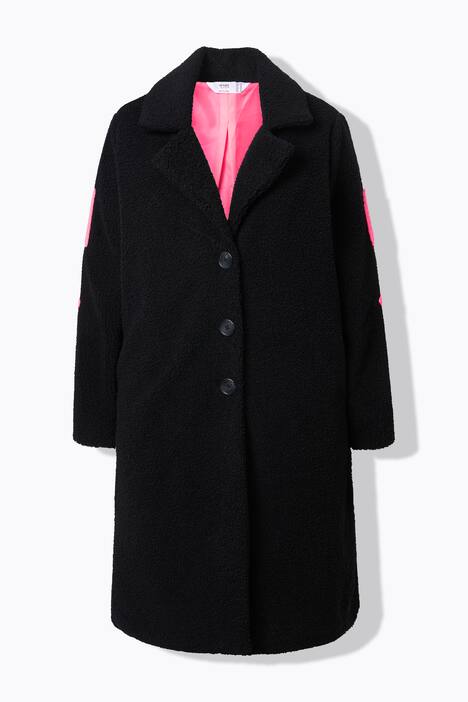 Cappotto di teddy dal taglio leggermente svasato con scritta sul retro