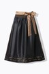Dirndl-kääntöesiliina, smokkirypytys, koristenauhat