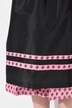 Dirndl sans manches, costume traditionnel bavarois. Laçage et col montant
