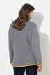 Pull en maille. Col roulé et manches longues