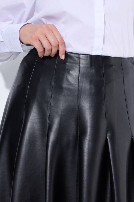 Pleated Faux Leather Comfort Waist Skirt