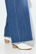 Jeans modello Mary in denim elasticizzato con taglio della gamba ampio e orli sfrangiati