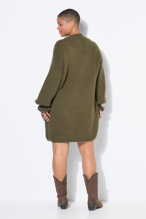 Robe en maille oversize. Manches ruchées