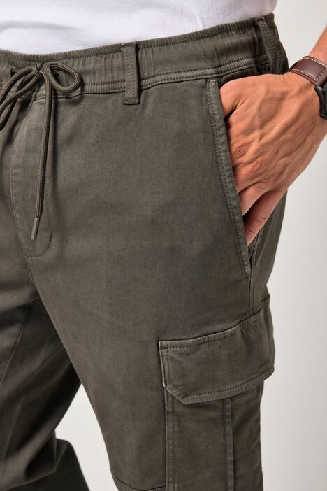 Pantalon cargo JP 1880 FLEXNAMIC®, nombreuses poches, coupe Straight Fit, jusqu'au 8 XL