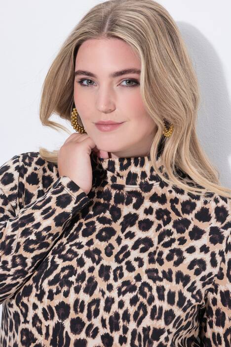 T-skjorte, comfort fit, leopardmønster, ståkrage