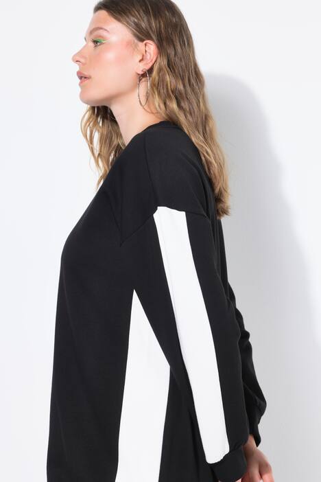 Collegemekko, oversize, sivuraidat