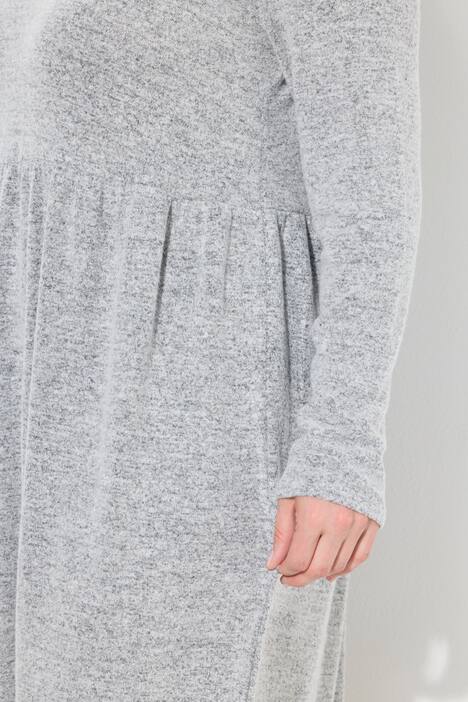 Strikkjole, A-form, stående krave, lange ærmer