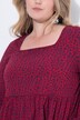 Lang t-shirt, A-form, firkantet udskæring og lange ærmer