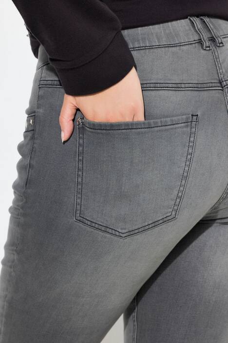 Jeans Sarah, Ziernieten, schmales Bein, Komfortbund