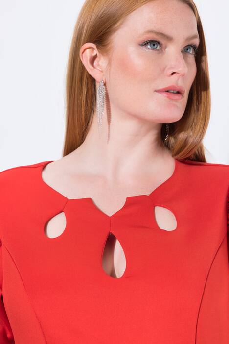 Bodycon-mekko, scuba, cut out -leikkaukset, lyhyet puhvihihat