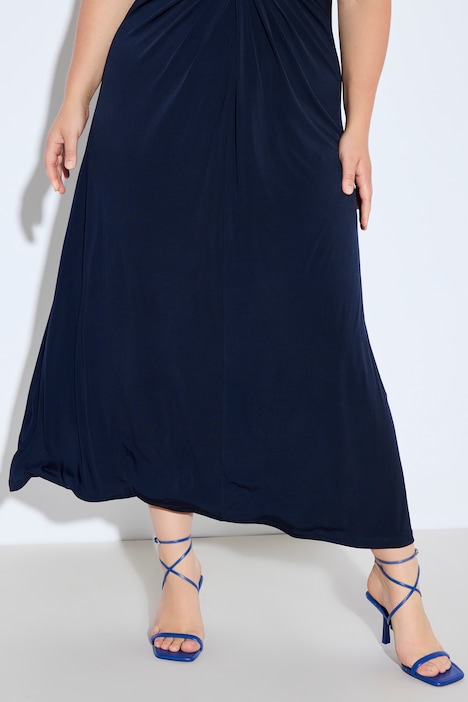 Robe maxi en jersey sans manches. Drapé féminin