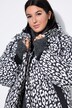 Cappotto trapuntato con design leopardato, zip a cursore doppio e cappuccio