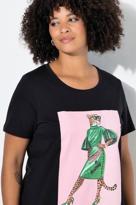 Camiseta, línea A, con texto LeoLady y frase