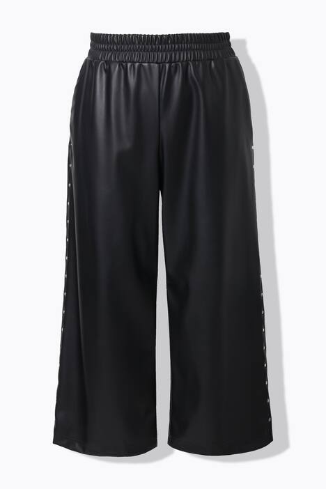 Culottes in similpelle con taglio della gamba ampio e rivetti