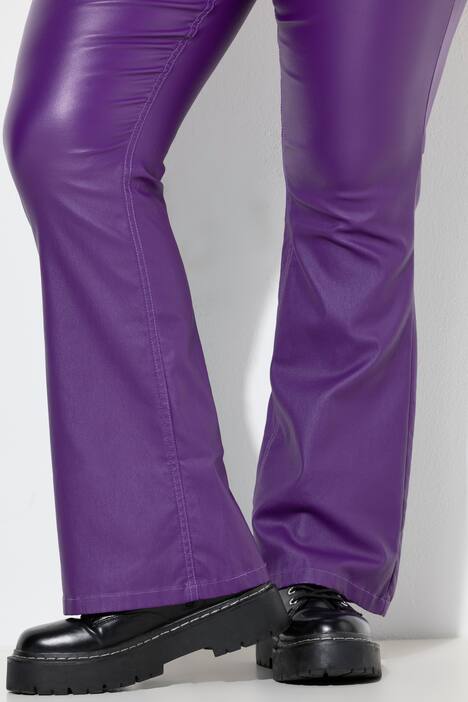 Bootcut-jeans med omslag, coating og 5 lommer