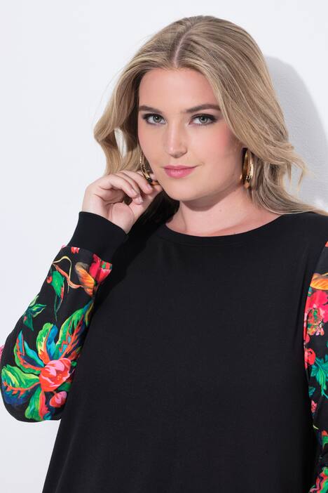 Vestido sport, línea A, manga larga con estampado