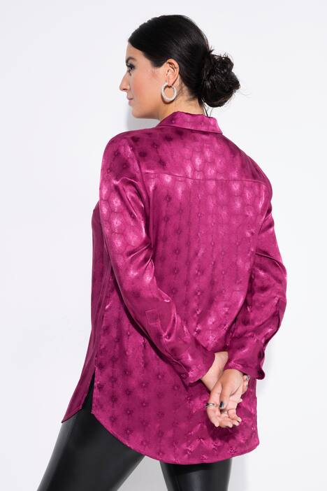 Blusa camisera, forma ancha y recta, motivos de rayos