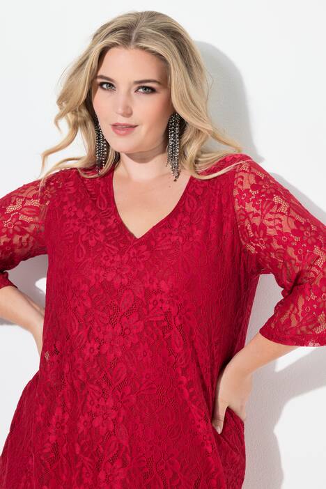 Robe en dentelle, fond de robe en jersey opaque