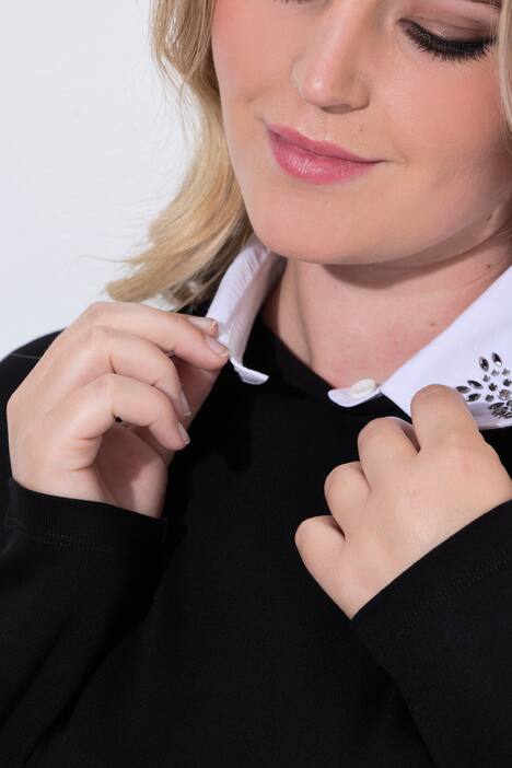 Maglione dal taglio svasato con collo da camicia staccabile