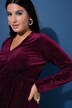 Robe en velours aspect scintillant, esprit cache-cœur, manches longues