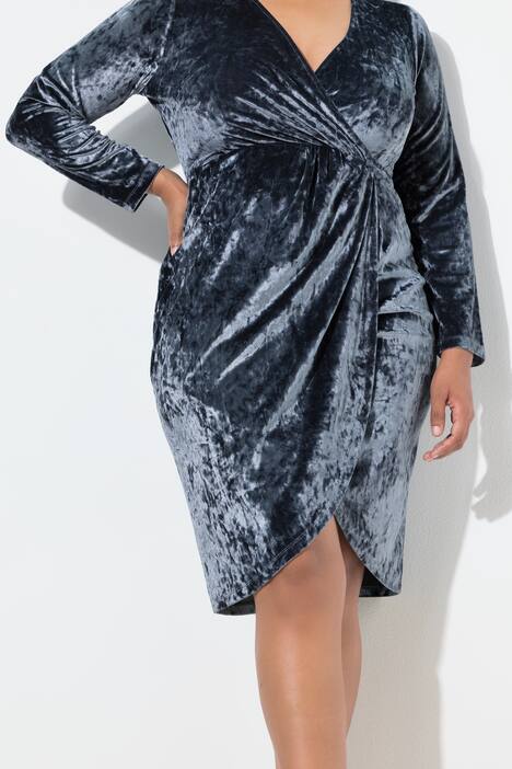 Robe midi en velours, manches longues et décolleté en V esprit cache-cœur