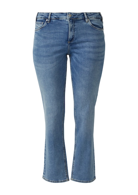 Jeans / Mid Rise / Straight Fit