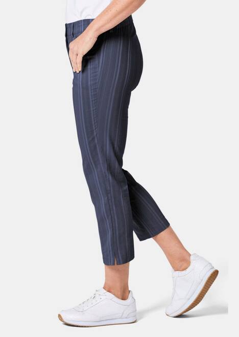 Verkürzte Strukturhose in elastischer Ware