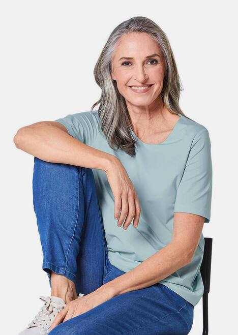 Gepflegtes Shirt in formstabiler Ware