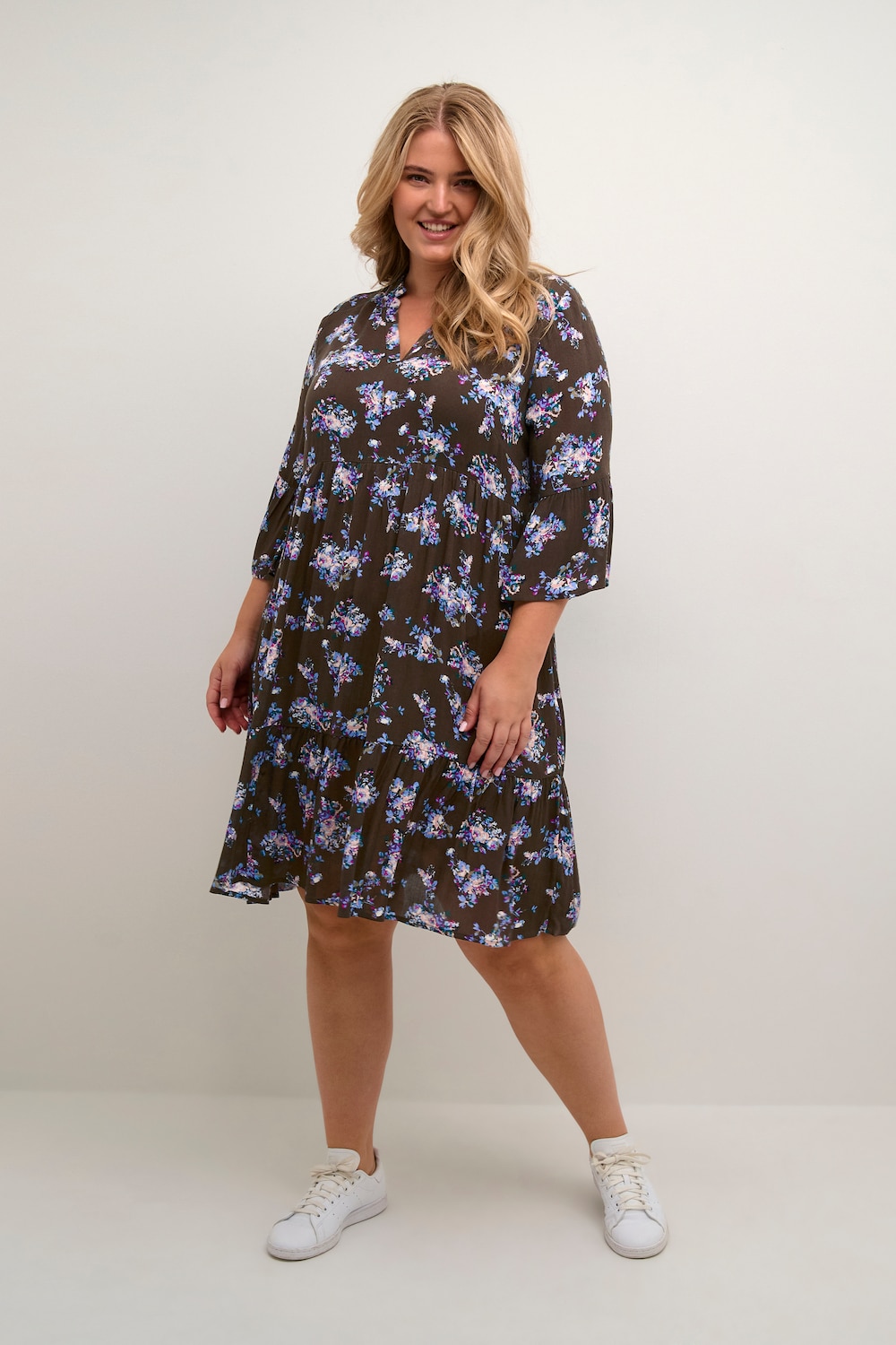 Kleid Regular fit