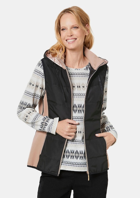 Sportive Weste mit vielen Details