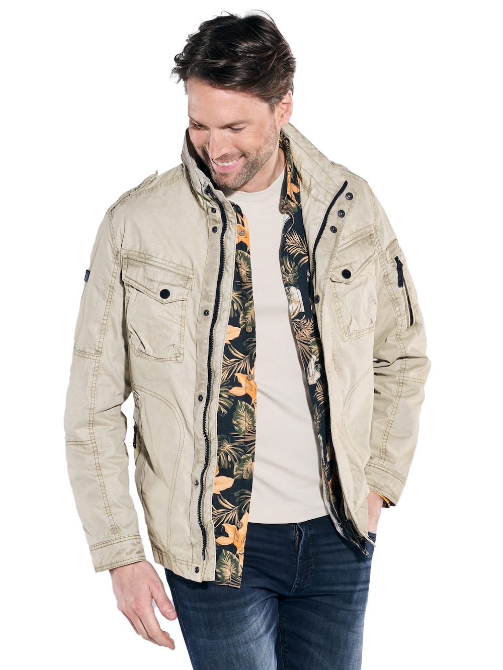 Jacke mit Kontrastdetails