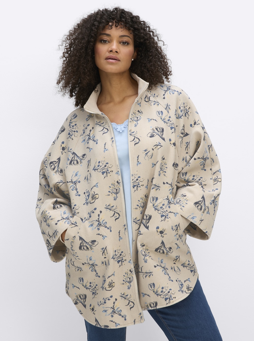 Cape Cape mit Blütenprint und Rippbündchen 3/4-Arm Stehkragen