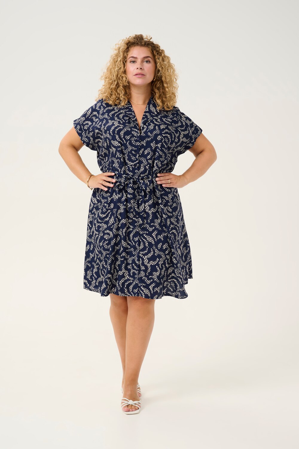 Kleid Regular fit