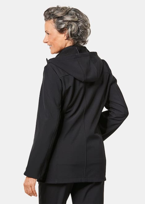 Wasserabweisende Softshelljacke mit Kapuze