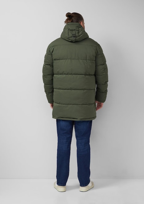 Wasserabweisende Pufferjacke mit abnehmbarer Kapuze und sportiven Details