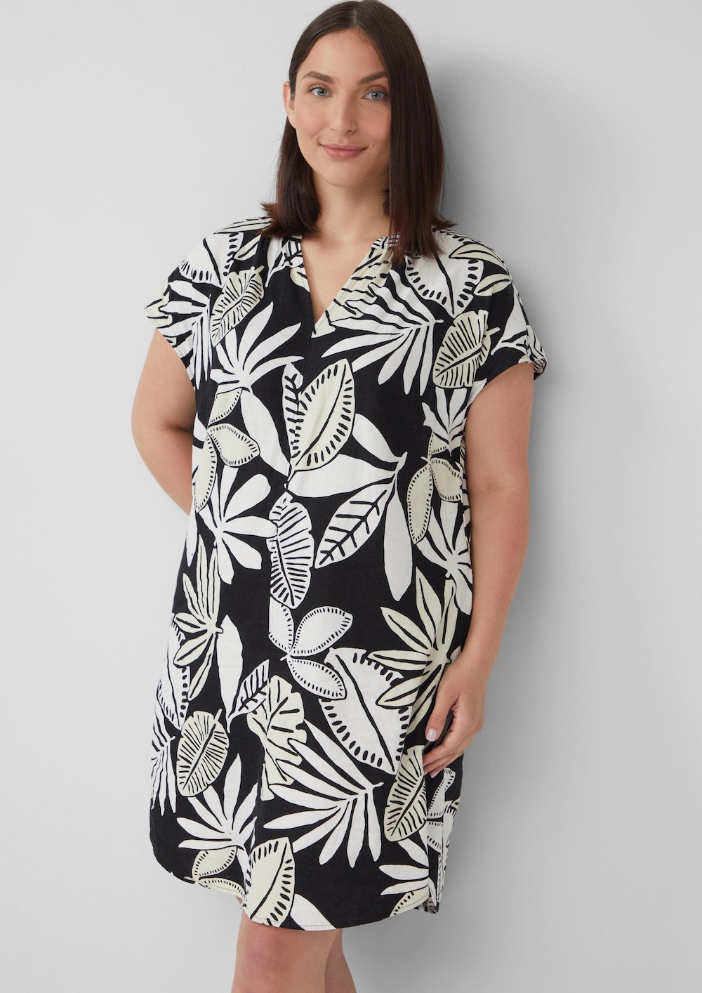 Blusenkleid aus Leinenmix mit Eingrifftaschen
