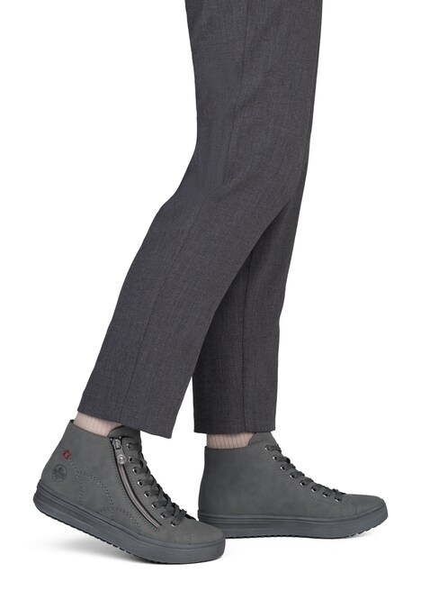 Sneaker High L2520