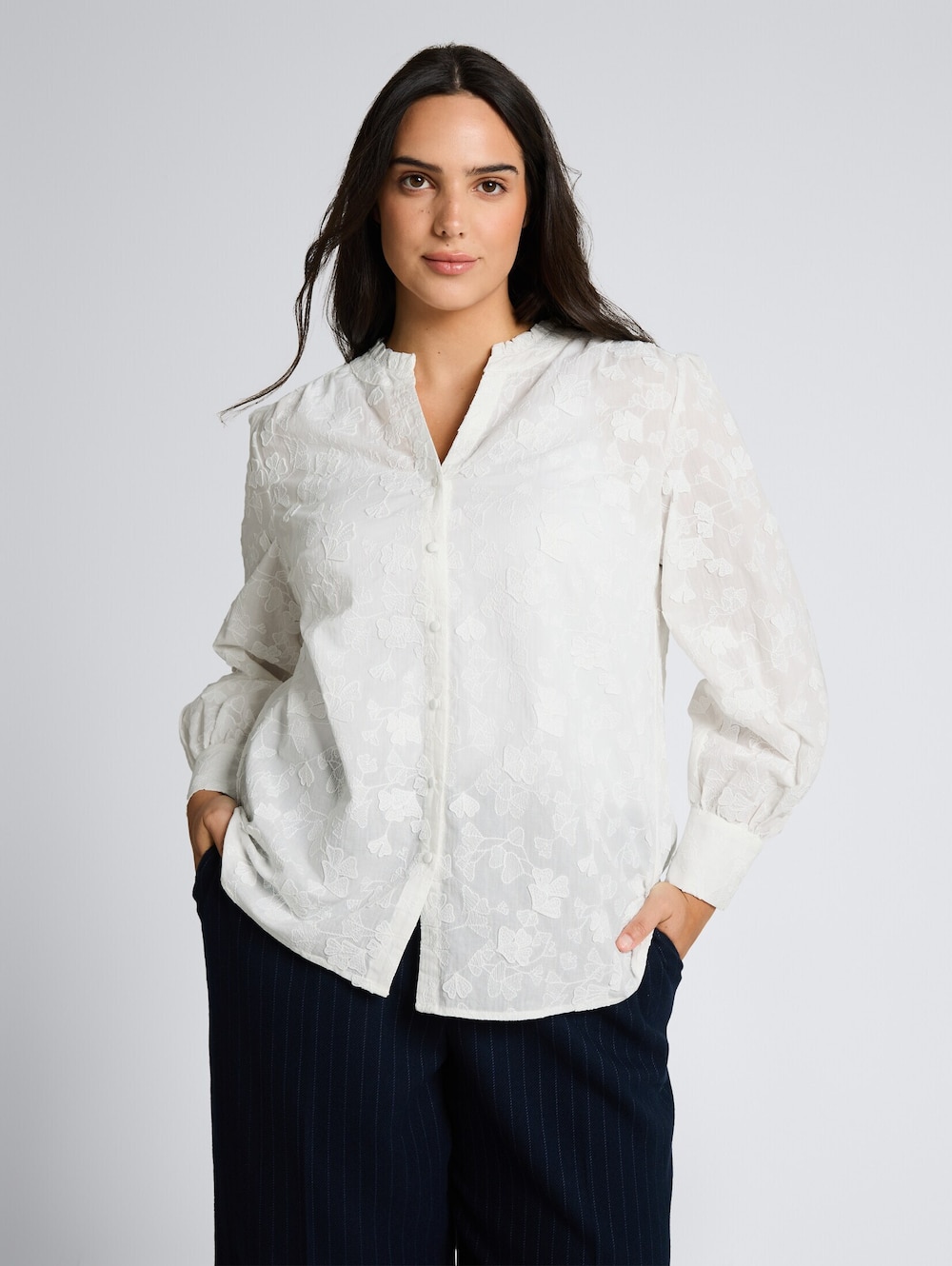 Tom Tailor Women PLUS Blusen & Shirts Plus Size - Loose Fit Bluse mit Stickerei