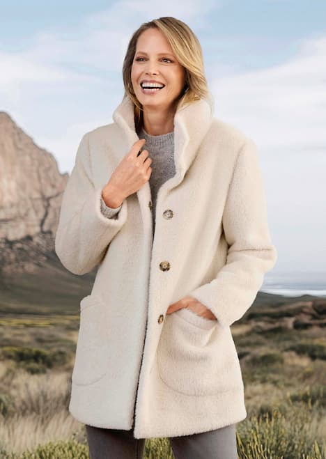 Jacke mit Stehkragen aus Federgarn