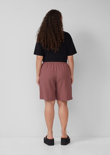 Shorts aus Leinen-Viskose-Mix