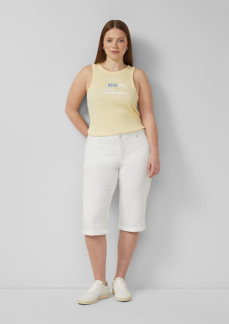 Jeans / Mid Rise / Slim Fit / Capri