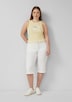 Jeans / Mid Rise / Slim Fit / Capri