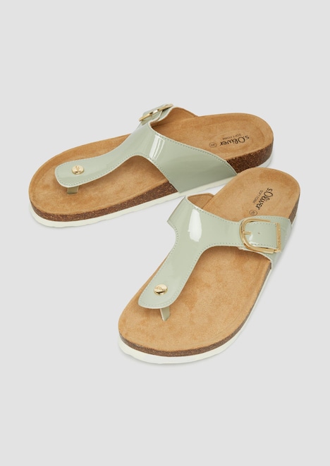 Pantoletten mit feinem Glanz-Finish