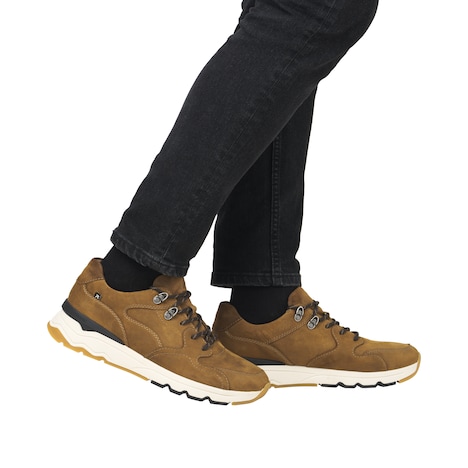Sneaker Low U0902