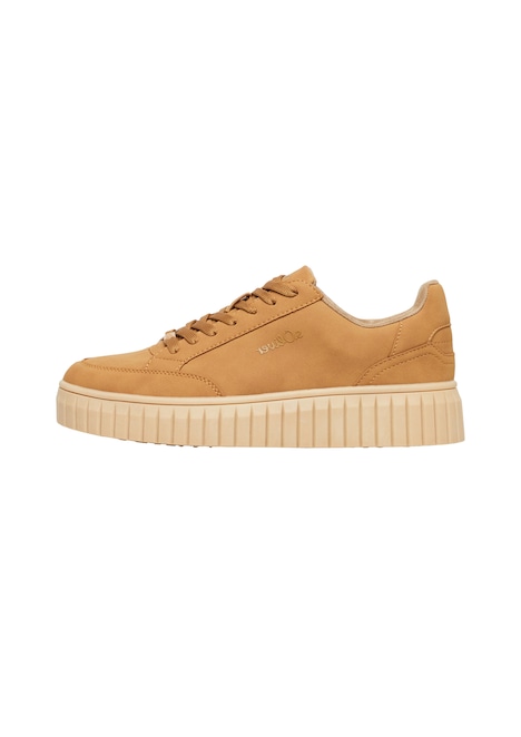 Sneaker mit Plateau-Sohle