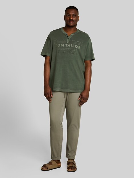 Henley T-Shirt im Used-Look