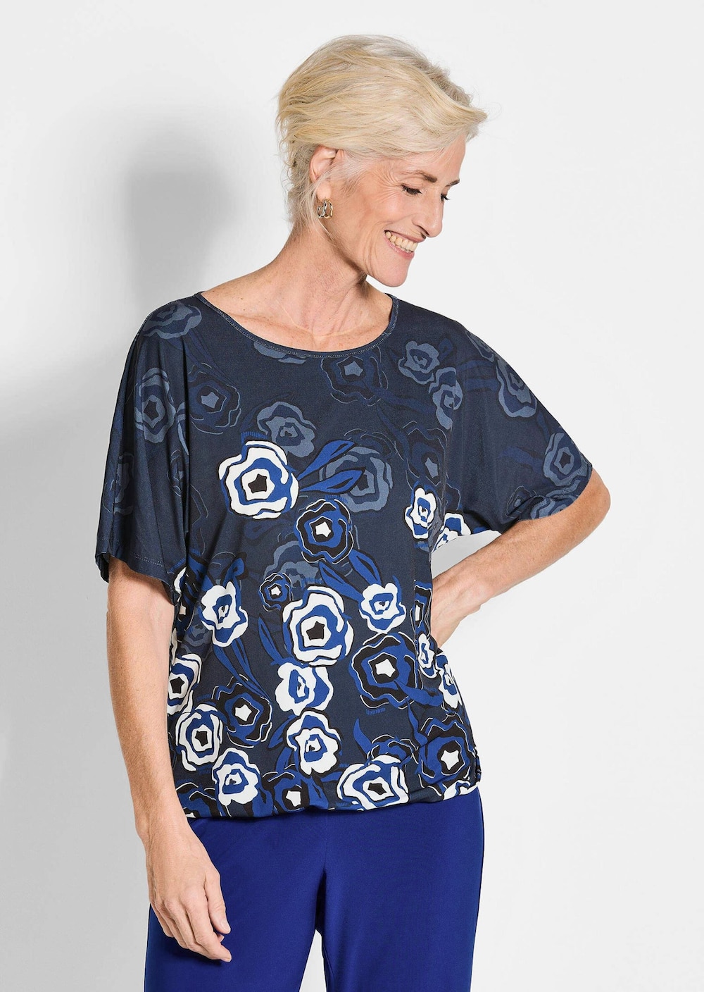 Florales Oberteil in Blau mit Halbarm